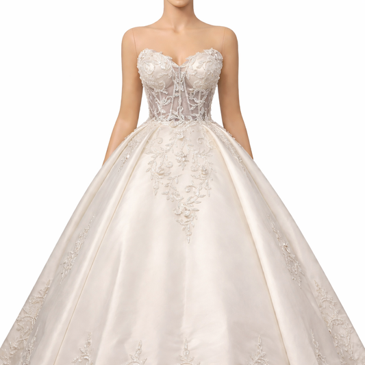 فستان زفاف مع طرحة المصممة شوق البدري مستعملة مرة فقط | Shoog ALbadry Dress Veil Used once - size S/M