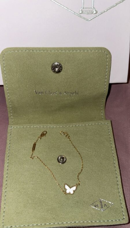 اسوارة فان كليف Van Cleef