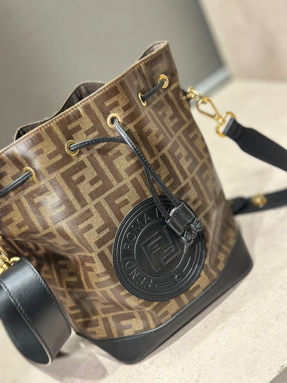 شنطة فندي مستعملة | Fendi Bag Used