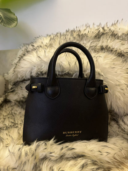 شنطة بيربيري مستعملة | Burberry Bag Used