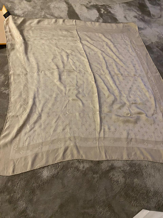 سكارف لويس فيتون | Louis Vuitton Scarf