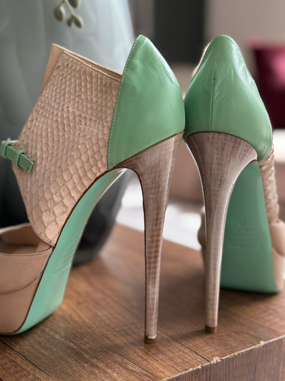 Ruthie Davis Heels New - size 40