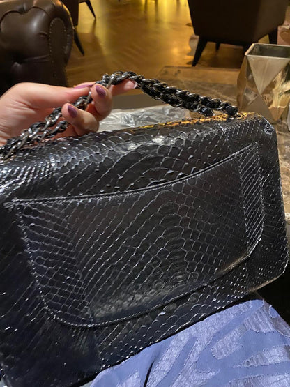 شنطة شانيل إصدار محدود جلد بايثون | Chanel Bag - Limited Edition Python leather