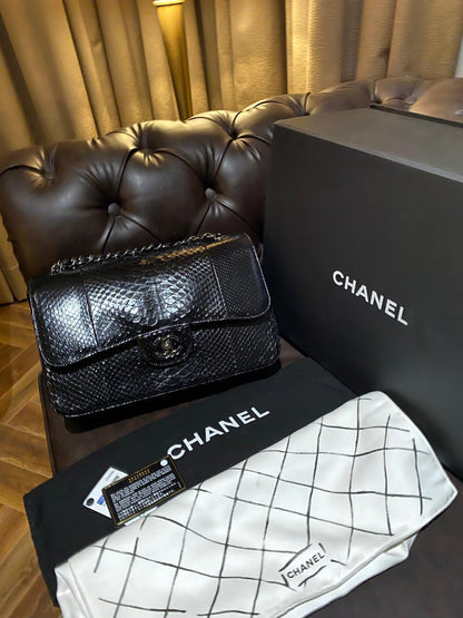شنطة شانيل إصدار محدود جلد بايثون | Chanel Bag - Limited Edition Python leather