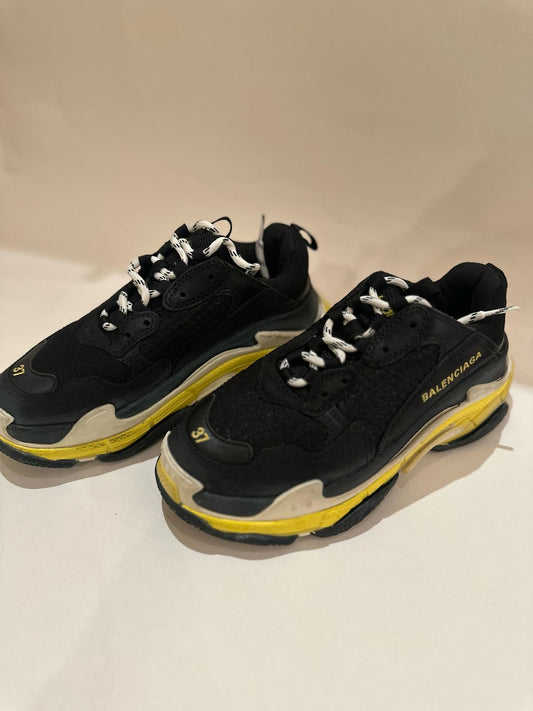 Balenciaga Sneakers - size 37