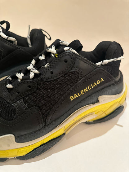 Balenciaga Sneakers - size 37