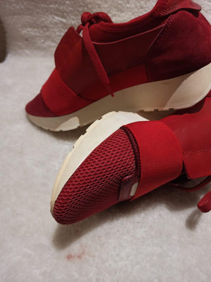 Balenciaga Sneakers - size 39