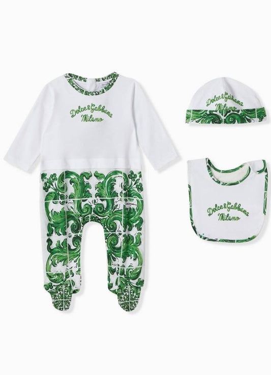 طقم مواليد دولتشي اند غابانا | Dolce & Gabbana Baby Set - Size 0-3 months