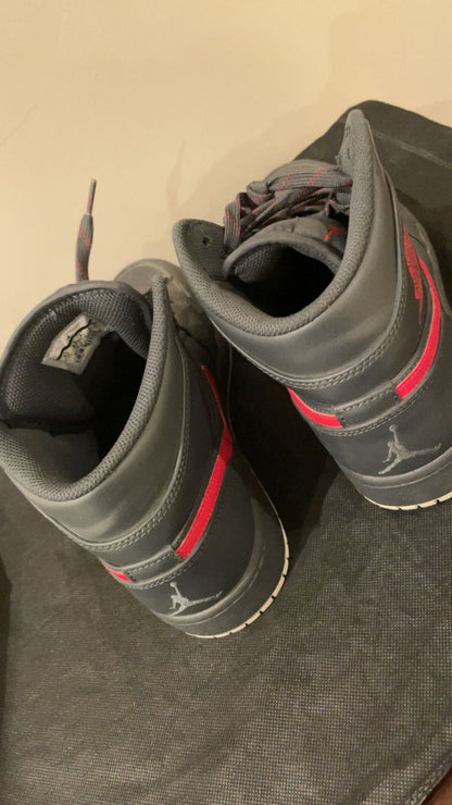 NIKE Sneakers - size 43