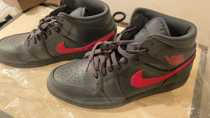 NIKE Sneakers - size 43