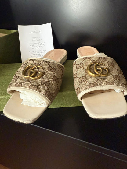 Gucci Slipper - size 38.5