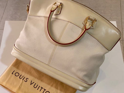 شنطة لويس فيتون | Louis Vuitton Bag