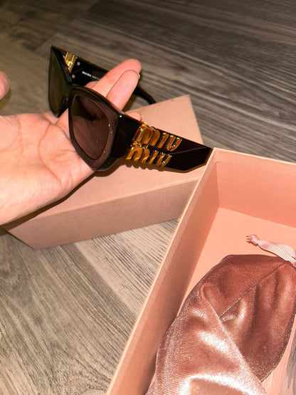 MIU MIU Sunglasses