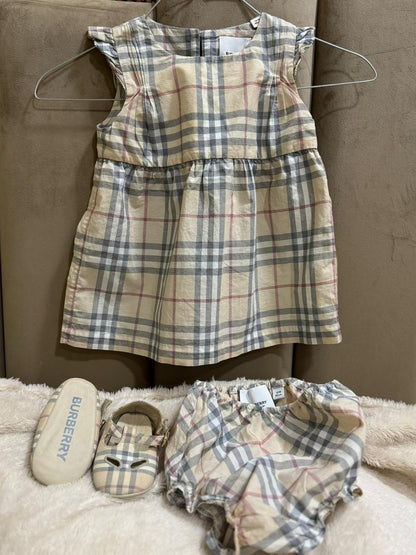 BURBERRY Dress Used - size 12 Months