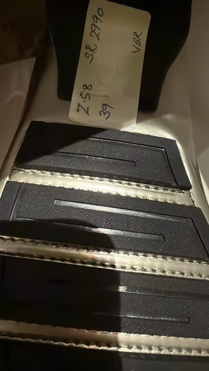 Versace Flat New - size 39
