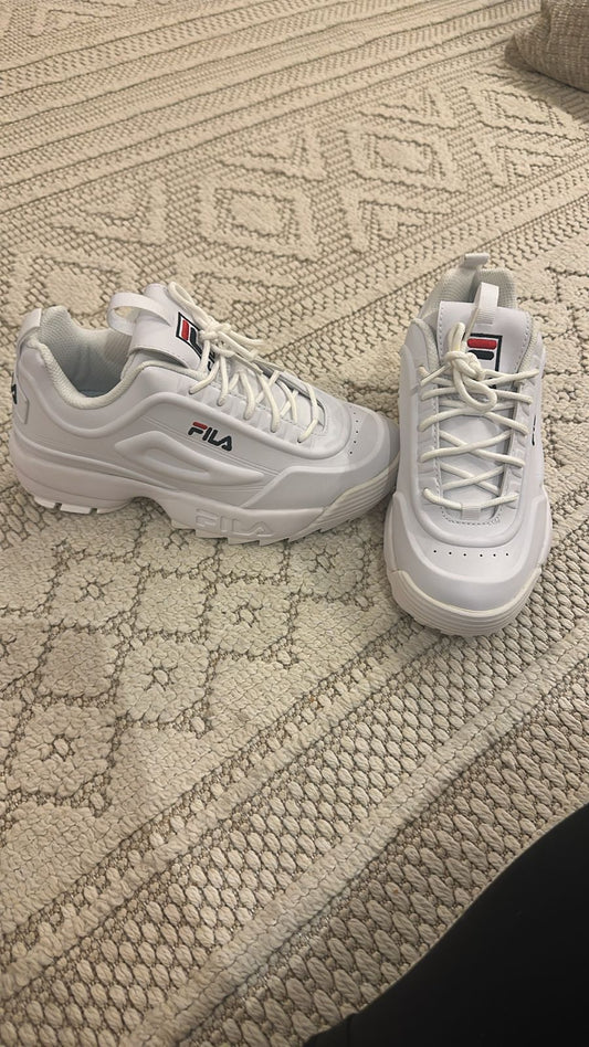 سنيكرز فيلا جديدة | FILA Sneakers New - size 36.5