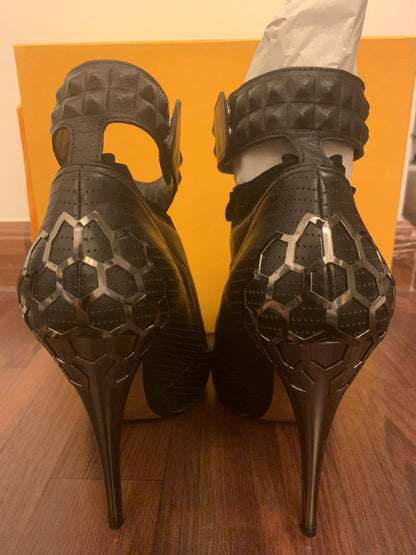 FENDI Heels Used - size 38