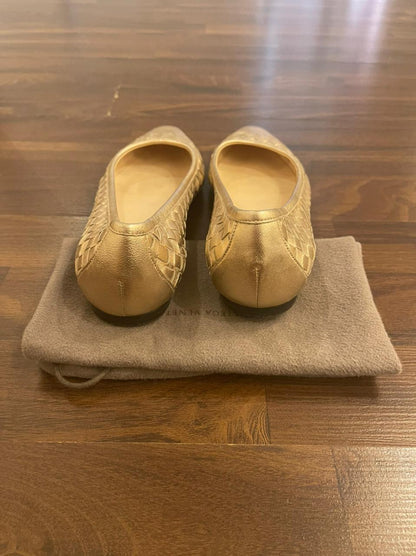 فلات بوتيغا فينيتا مستعمل | Bottega Veneta Flat Used - size 37