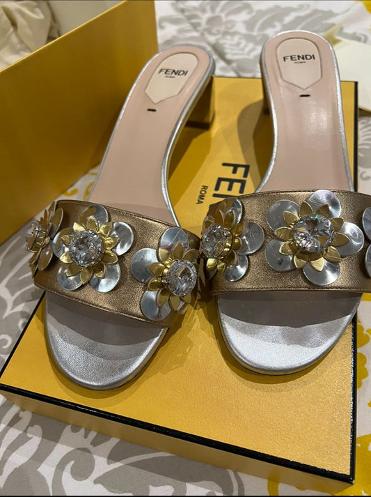 كعب فندي مستعمل | FENDI Heels Used - size 38.5