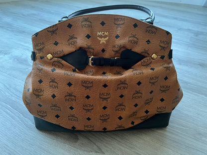شنطة ام سي ام مستعملة | MCM Bag Used