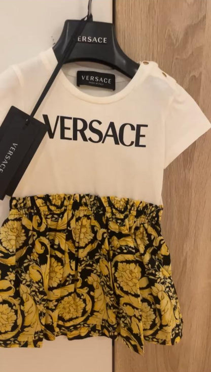 فستان فرزاتشي استعمال مرة فقط | VERSACE Dress Used- size 12- 18 months