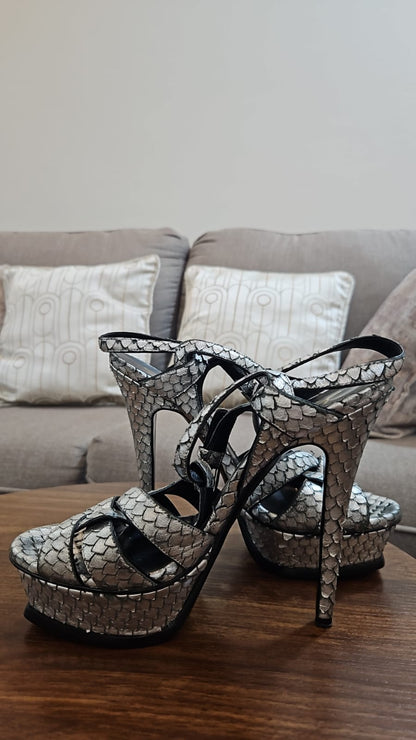 كعب إيف سان لوران مستعمل | Saint Laurent Heels Used - size 38
