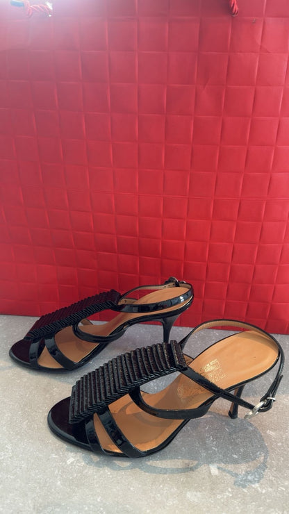 كعب سلفاتوري فيراغامو مستعمل | Salvatore Ferragamo Heels Used - size 39