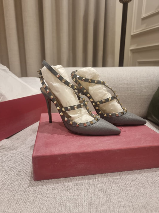 كعب فالنتينو كالجديد | Valentino Heels Like new - size 37