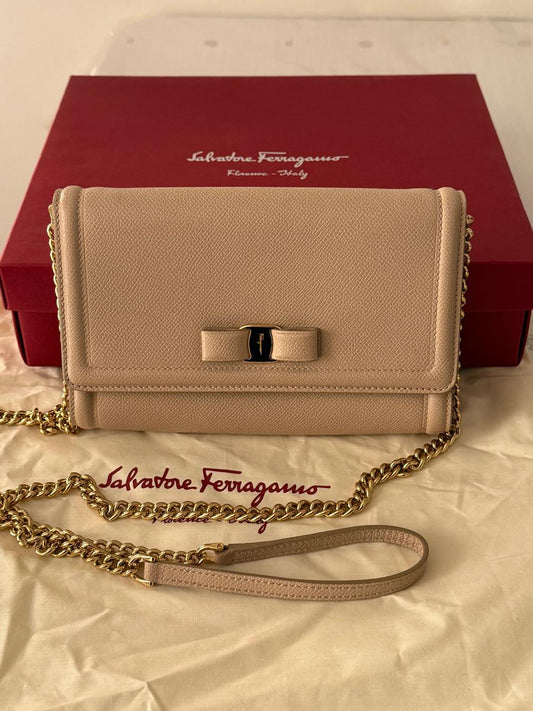 شنطة سلفاتوري فيراغامو مستعملة | Salvatore Ferragamo Bag Used