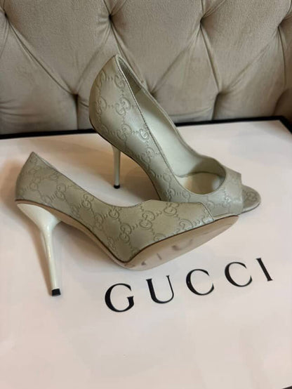 Gucci Heels Used - size 38.5