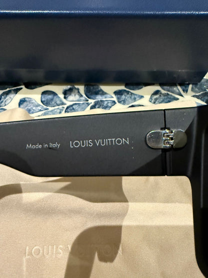 Louis Vuitton Sunglasses Like New