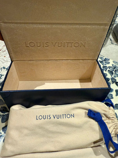Louis Vuitton Sunglasses Like New