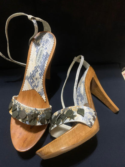 كعب فيرينز مستعمل | FERENZE Heels Used - size 38.5