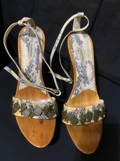 كعب فيرينز مستعمل | FERENZE Heels Used - size 38.5