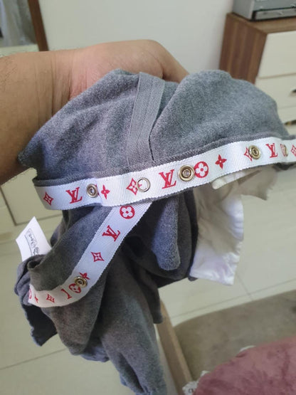 افرول بناتي لويس فيتون مستعمل | Louis Vuitton Overall Used - size 6 months