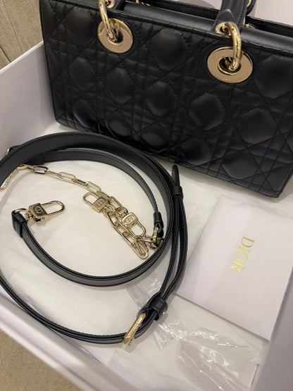 شنطة ديور استعمال مرتين فقط | Dior Bag Like New - size M