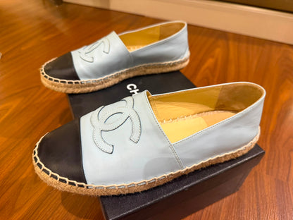 فلات شانيل مستعمل | Chanel Flat Used - size 39