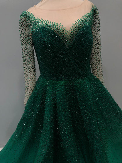 فستان من عماير السيركون استعمال مرة فقط | Dress from Condominium complex Used Once Only - size M/L