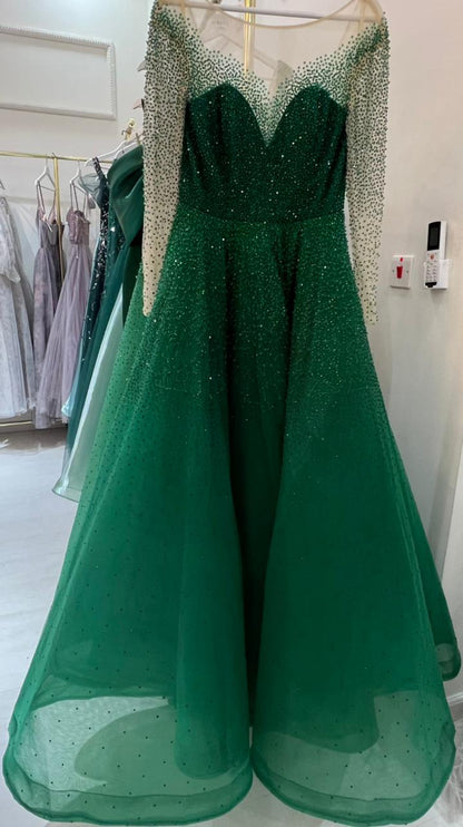 فستان من عماير السيركون استعمال مرة فقط | Dress from Condominium complex Used Once Only - size M/L