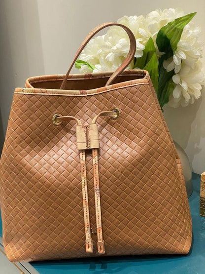 شنطة الفيرو مارتيني جديد | Alviero Martini Bag New