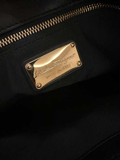 شنطة سلفاتوري فيراغامو مستعملة | Salvatore Ferragamo Bag Used