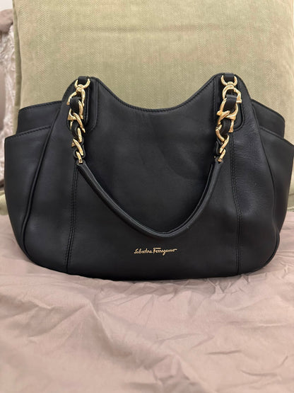 شنطة سلفاتوري فيراغامو مستعملة | Salvatore Ferragamo Bag Used
