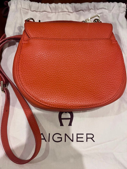 شنطة اقنر اخت الجديدة | AIGNER Bag Like New