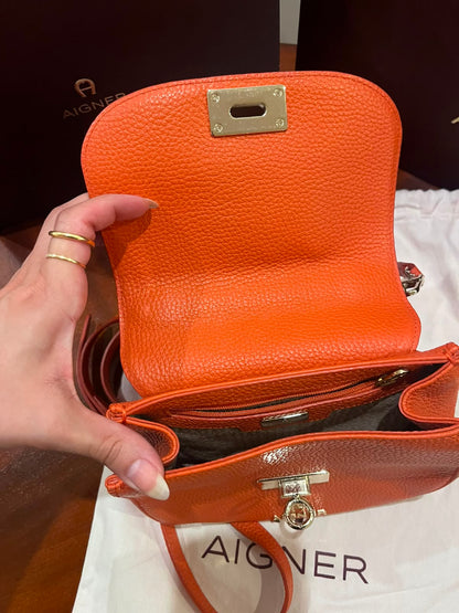 شنطة اقنر اخت الجديدة | AIGNER Bag Like New