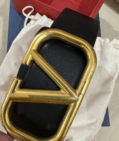 حزام فالنتينو مستعمل | Valentino Belt Used - size 90 M/L