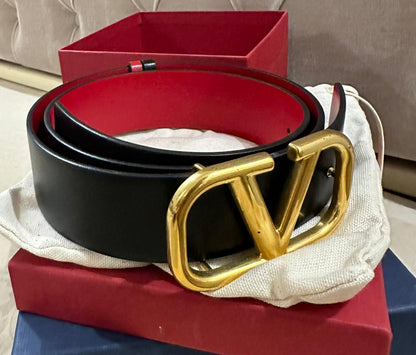 حزام فالنتينو مستعمل | Valentino Belt Used - size 90 M/L