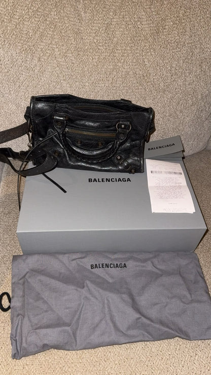 شنطة بالنسياغا بحالة الجديدة | Balenciaga Bag Like New
