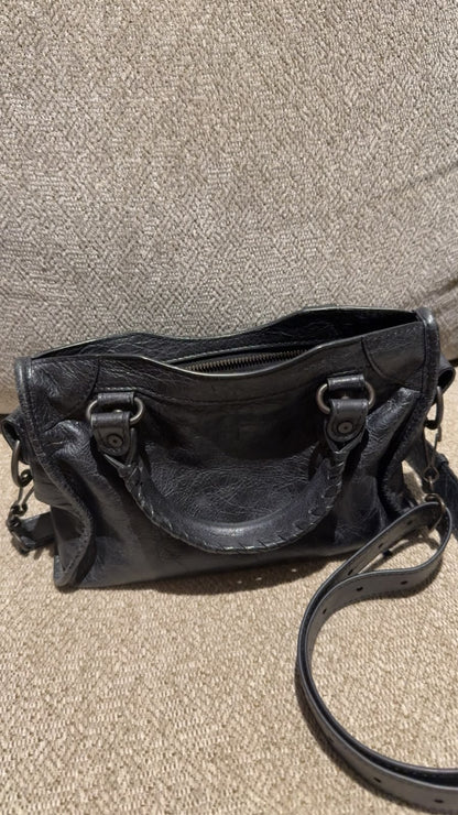 شنطة بالنسياغا بحالة الجديدة | Balenciaga Bag Like New