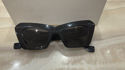 نظارة لويفي مستعملة | LOEWE Sunglasses Used