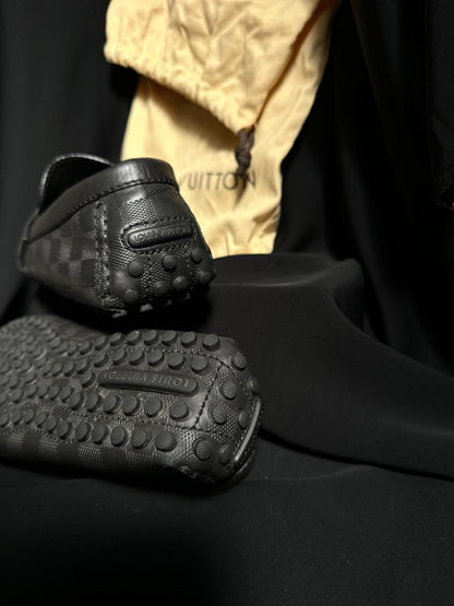 فلات رجالي لويس فيتون | Louis Vuitton Shoes Used - Size 9 = 43